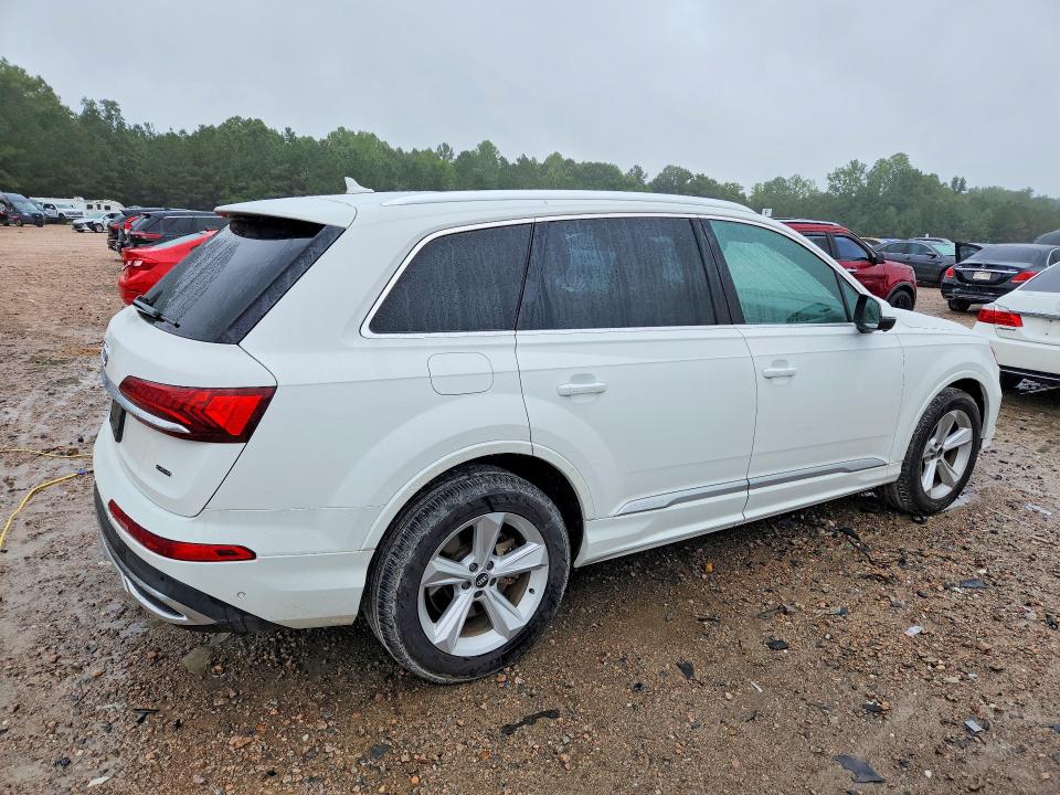 Продажа на аукционе авто 2021 Audi Q7, vin: WA1AXAF78MD033556, номер лота: 69615566