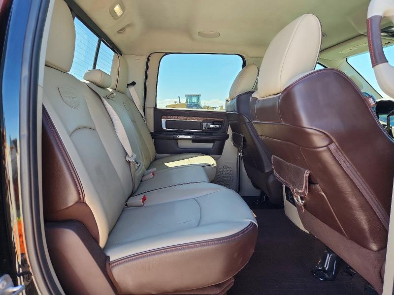 65890776 :رقم المزاد ، 3C6UR5LL2JG272810 vin ، 2018 Ram 2500 مزاد بيع