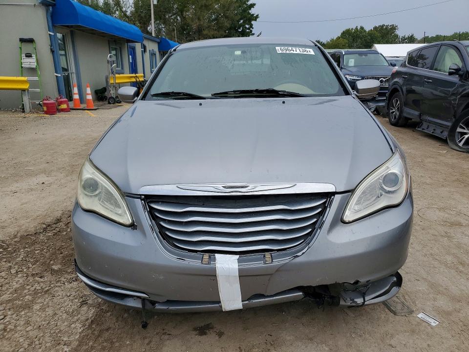 2014 Chrysler 200 მანქანა იყიდება აუქციონზე, vin: 1C3CCBBG0EN144754, აუქციონის ნომერი: 69647136