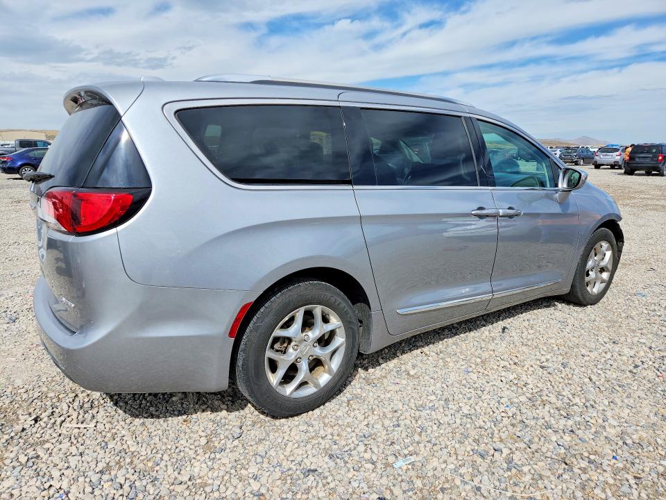 67350616 :رقم المزاد ، 2C4RC1GG4KR657447 vin ، 2019 Chrysler Pacifica مزاد بيع