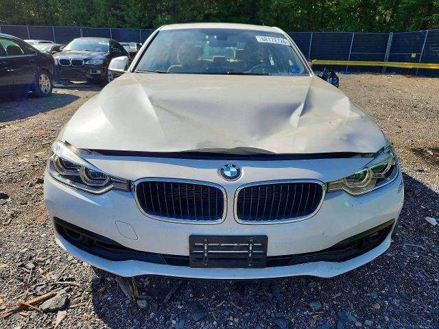 68172726 :رقم المزاد ، WBA8E1G51JNU90882 vin ، 2018 Bmw 320 مزاد بيع