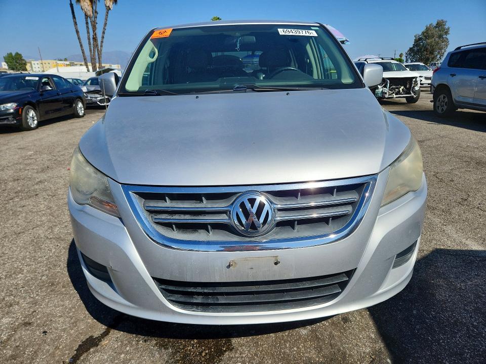 2009 Volkswagen Routan მანქანა იყიდება აუქციონზე, vin: 2V8HW341X9R582315, აუქციონის ნომერი: 69439776