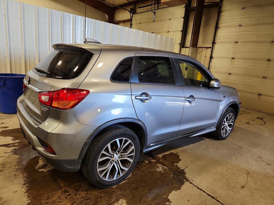 Продажа на аукционе авто 2018 Mitsubishi Outlander Sport, vin: JA4AR3AU2JU019182, номер лота: 69758856