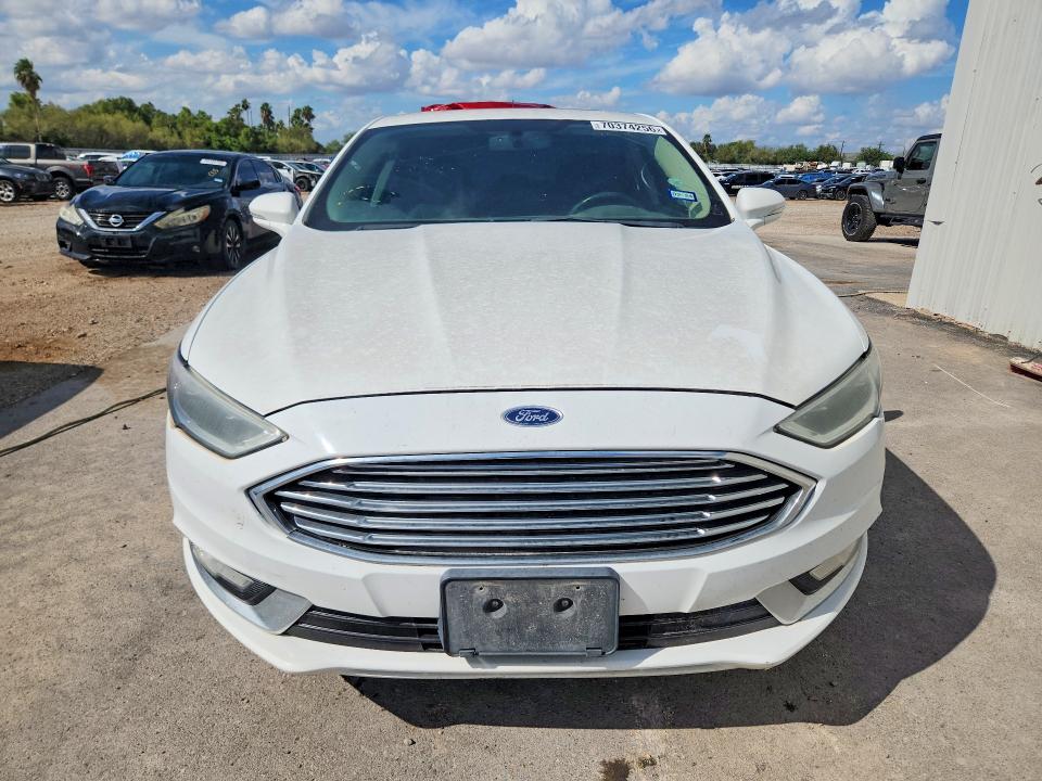 70374256 :رقم المزاد ، 3FA6P0D91JR123859 vin ، 2018 Ford Fusion مزاد بيع