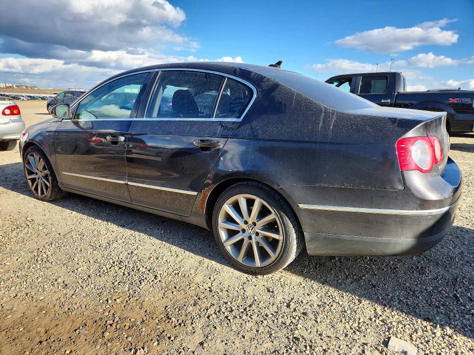 2010 Volkswagen Passat მანქანა იყიდება აუქციონზე, vin: WVWEK9AN3AE104873, აუქციონის ნომერი: 70952736