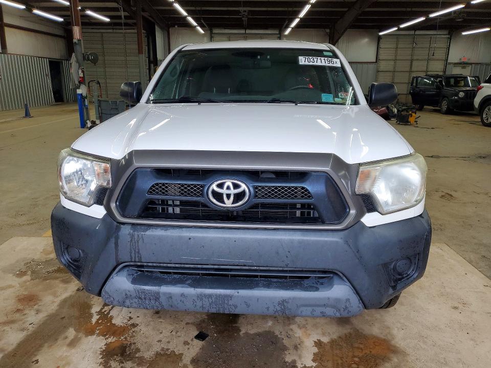 Продажа на аукционе авто 2015 Toyota Tacoma, vin: 5TFTX4CN5FX055597, номер лота: 70371196