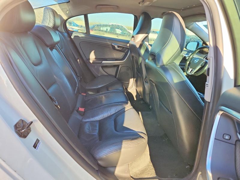 2013 Volvo S60 მანქანა იყიდება აუქციონზე, vin: YV1612FSXD2225896, აუქციონის ნომერი: 69728096
