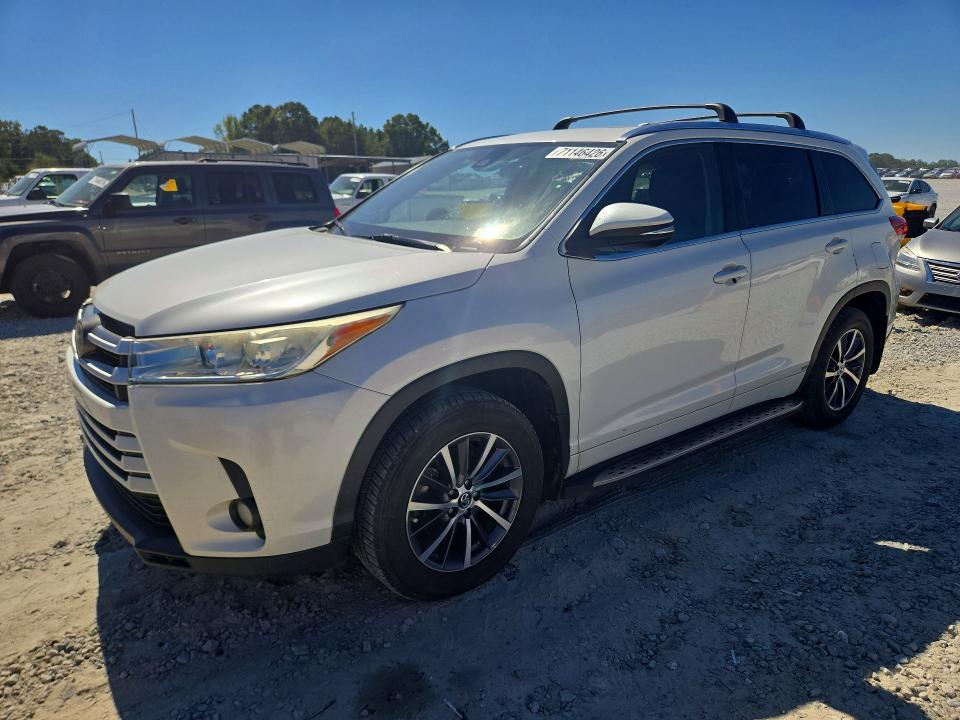 Продаж на аукціоні авто 2017 Toyota Highlander, vin: 5TDKZRFH6HS510927, номер лоту: 71146426