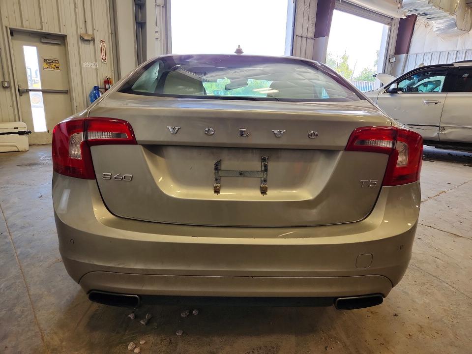 68251786 :رقم المزاد ، YV1612FSXE2289633 vin ، 2014 Volvo S60 مزاد بيع