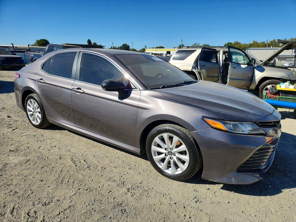 Продаж на аукціоні авто 2020 Toyota Camry, vin: 4T1C11AKXLU331600, номер лоту: 70677096