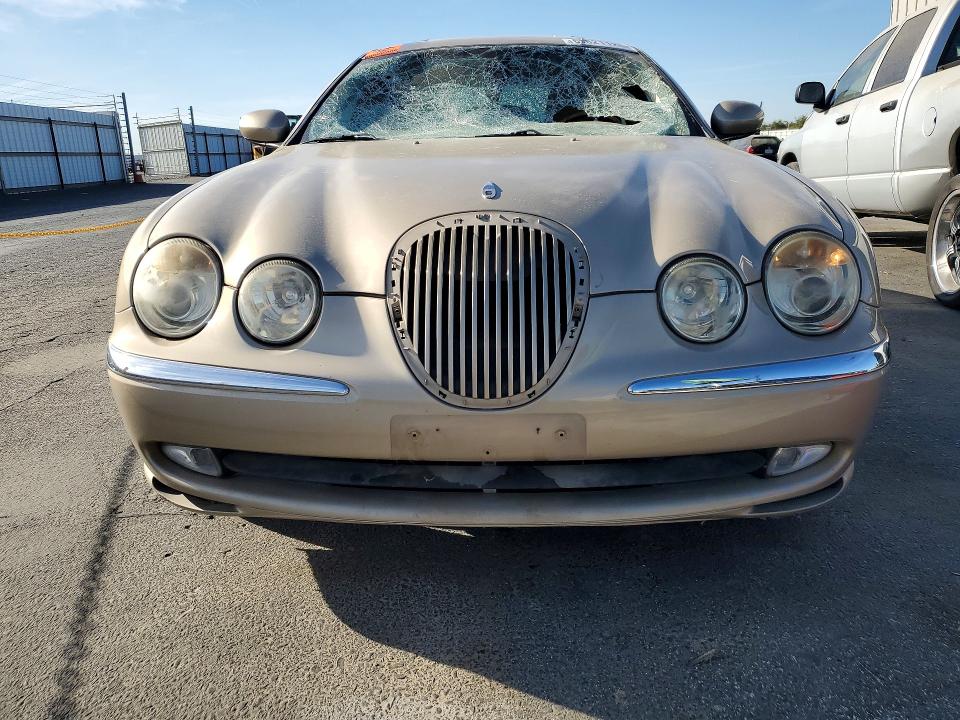 2003 Jaguar S-type მანქანა იყიდება აუქციონზე, vin: SAJEA01U23HM61728, აუქციონის ნომერი: 69821126