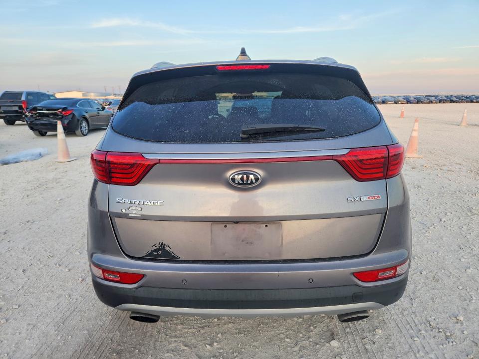 Продажа на аукционе авто 2017 Kia Sportage, vin: KNDPRCA64H7240373, номер лота: 68896206