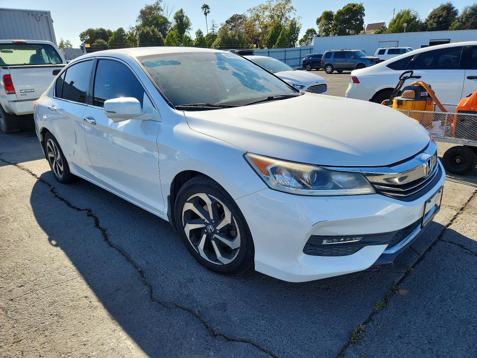Продаж на аукціоні авто 2016 Honda Accord, vin: 1HGCR2F74GA215194, номер лоту: 66788056