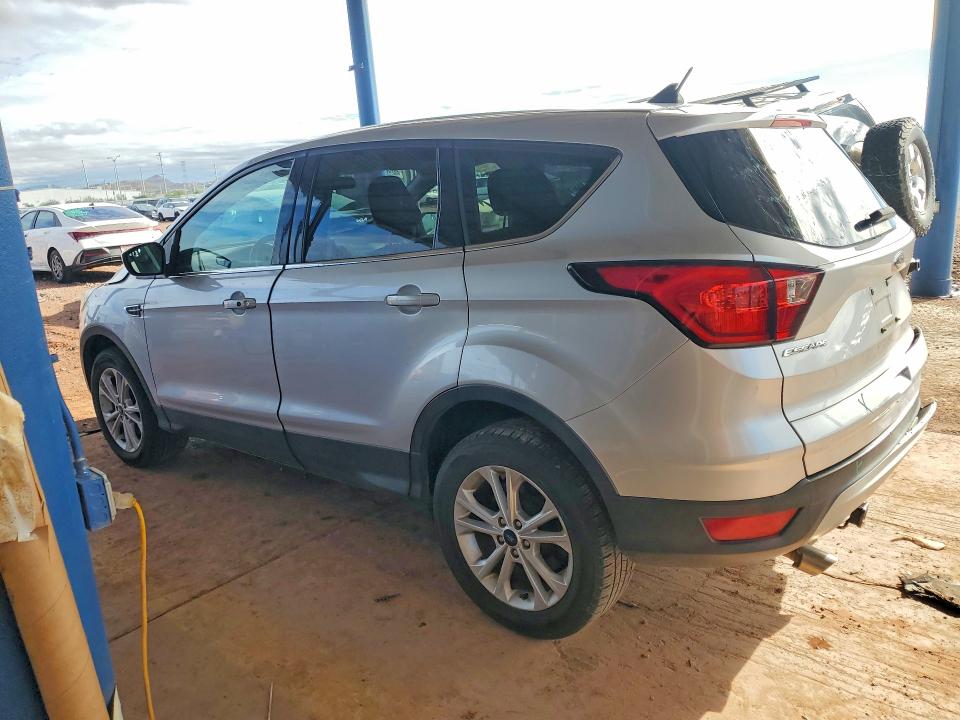 2019 Ford Escape მანქანა იყიდება აუქციონზე, vin: 1FMCU9GD7KUB06953, აუქციონის ნომერი: 68884546