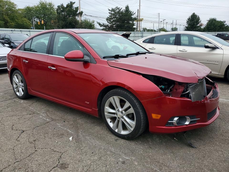 70044006 :رقم المزاد ، 1G1PG5SB9E7230374 vin ، 2014 Chevrolet Cruze مزاد بيع