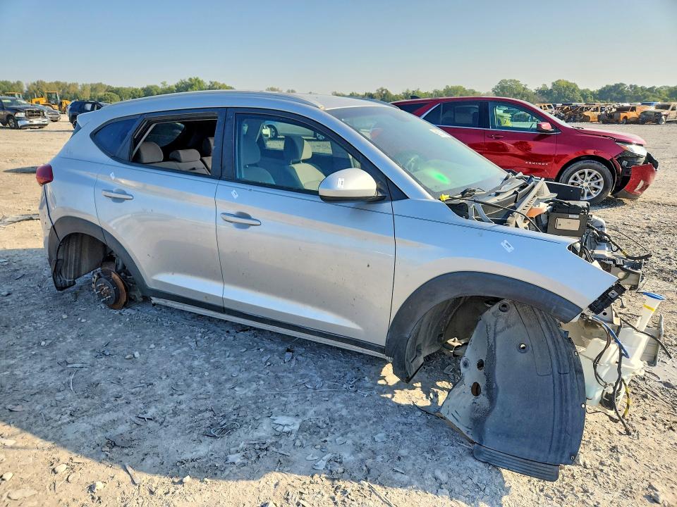 Продажа на аукционе авто 2016 Hyundai Tucson, vin: KM8J3CA48GU145879, номер лота: 69031116