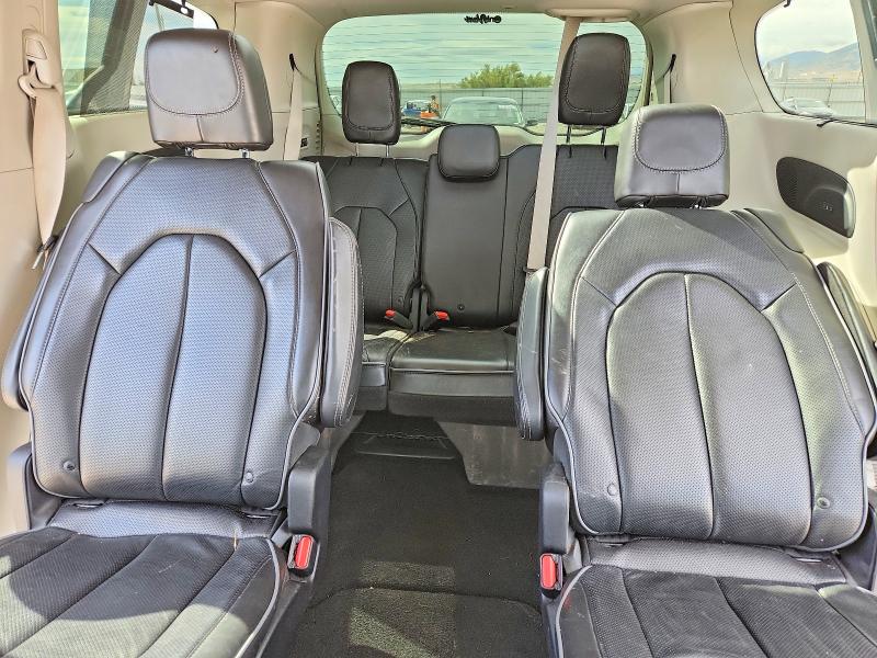 67350616 :رقم المزاد ، 2C4RC1GG4KR657447 vin ، 2019 Chrysler Pacifica مزاد بيع