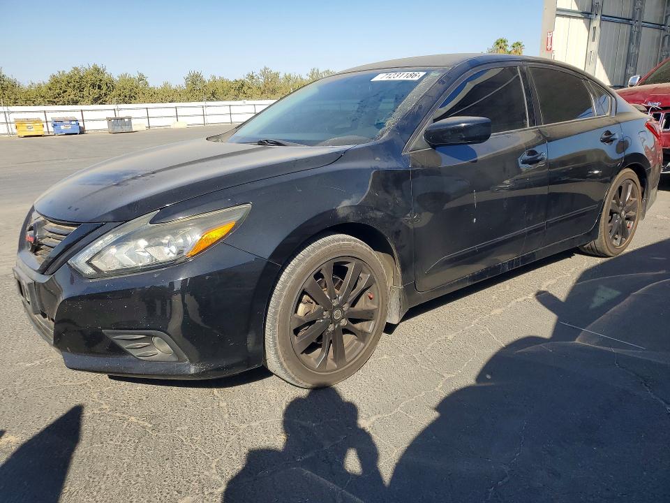 2017 Nissan Altima მანქანა იყიდება აუქციონზე, vin: 1N4AL3AP1HC268225, აუქციონის ნომერი: 71231186