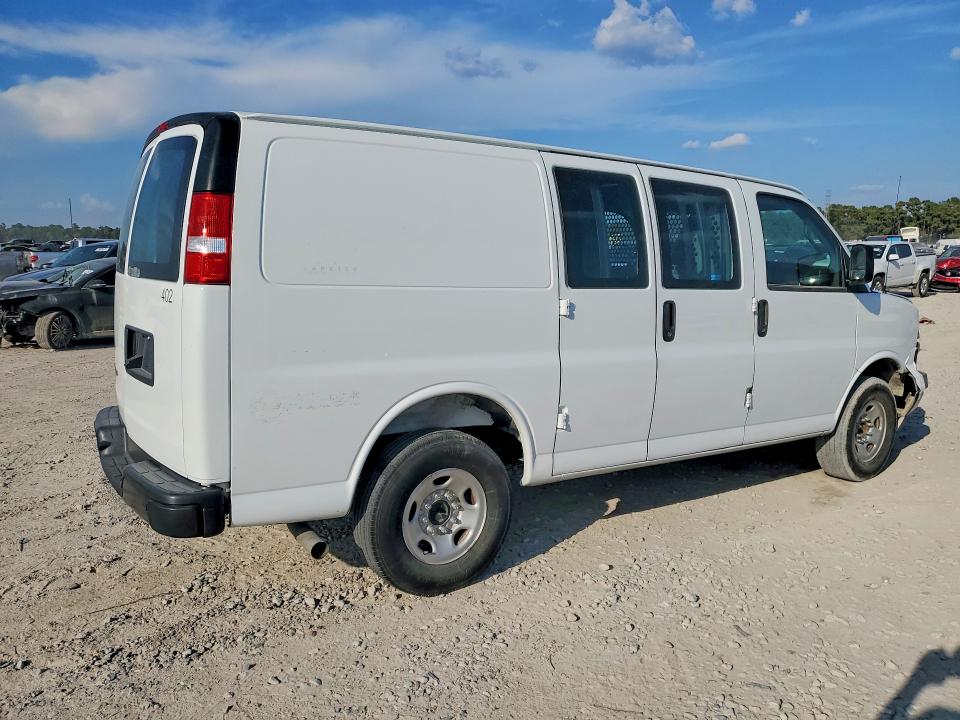 70140526 :رقم المزاد ، 1GCWGAF74S1115326 vin ، 2025 Chevrolet Express G2500 مزاد بيع