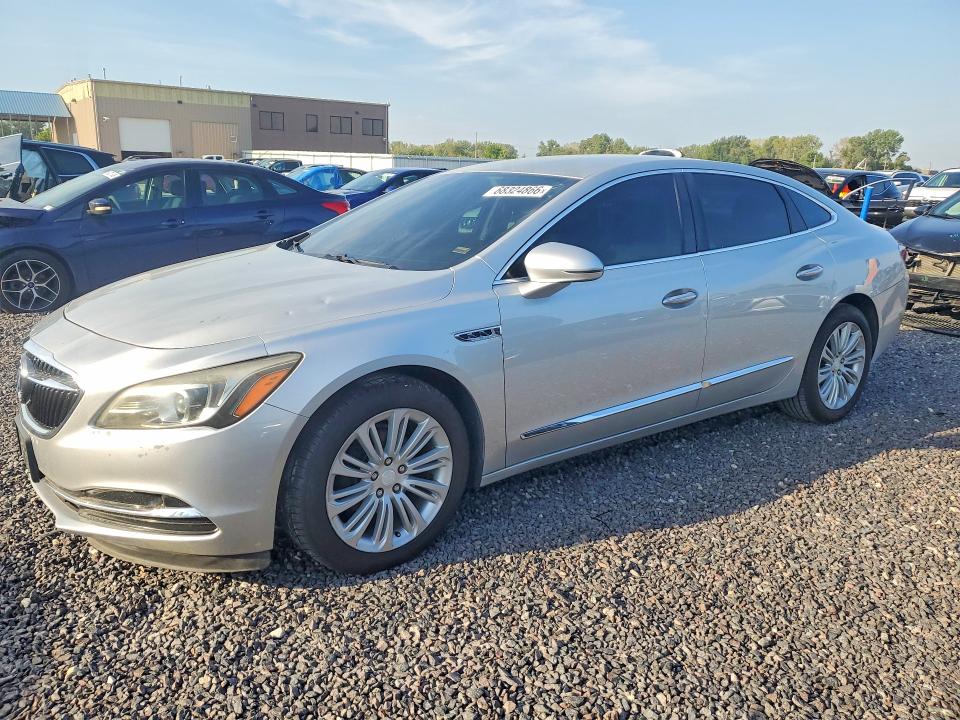 68324866 :رقم المزاد ، 1G4ZP5SZ6JU125389 vin ، 2018 Buick Lacrosse مزاد بيع