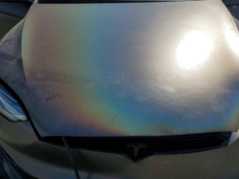 70335936 :رقم المزاد ، 7SAXCBE6XNF332327 vin ، 2022 Tesla Model X مزاد بيع