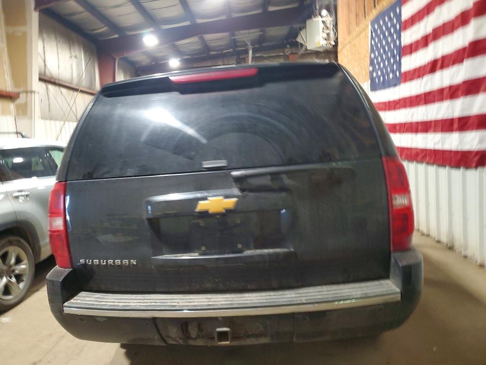 2014 Chevrolet Suburban მანქანა იყიდება აუქციონზე, vin: 1GNSKKE71ER225784, აუქციონის ნომერი: 66858346
