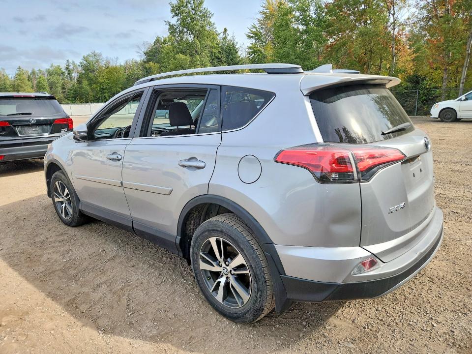 69748736 :رقم المزاد ، 2T3RFREV3JW788817 vin ، 2018 Toyota Rav4 مزاد بيع