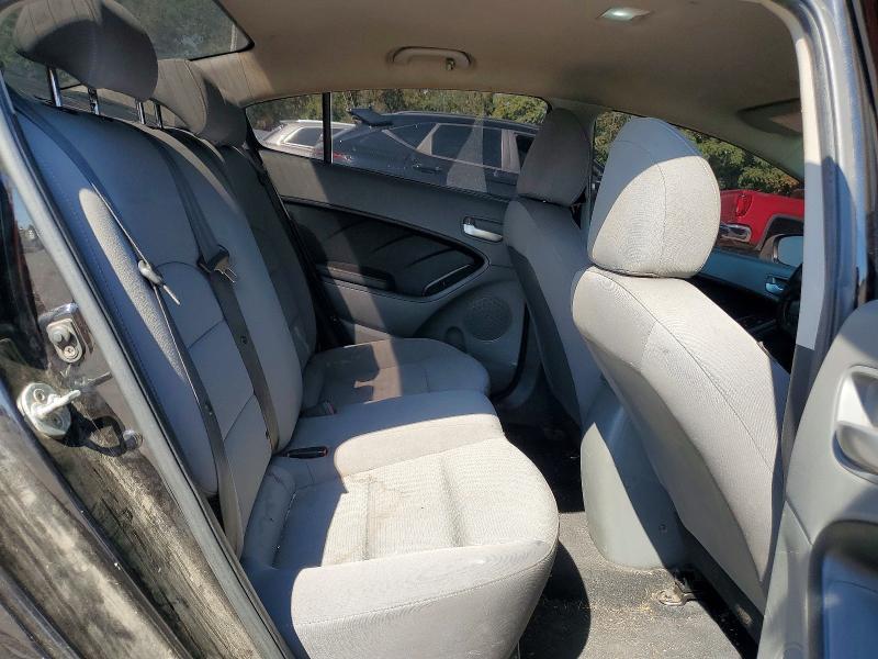 68076436 :رقم المزاد ، 3KPFK4A75JE228334 vin ، 2018 Kia Forte مزاد بيع