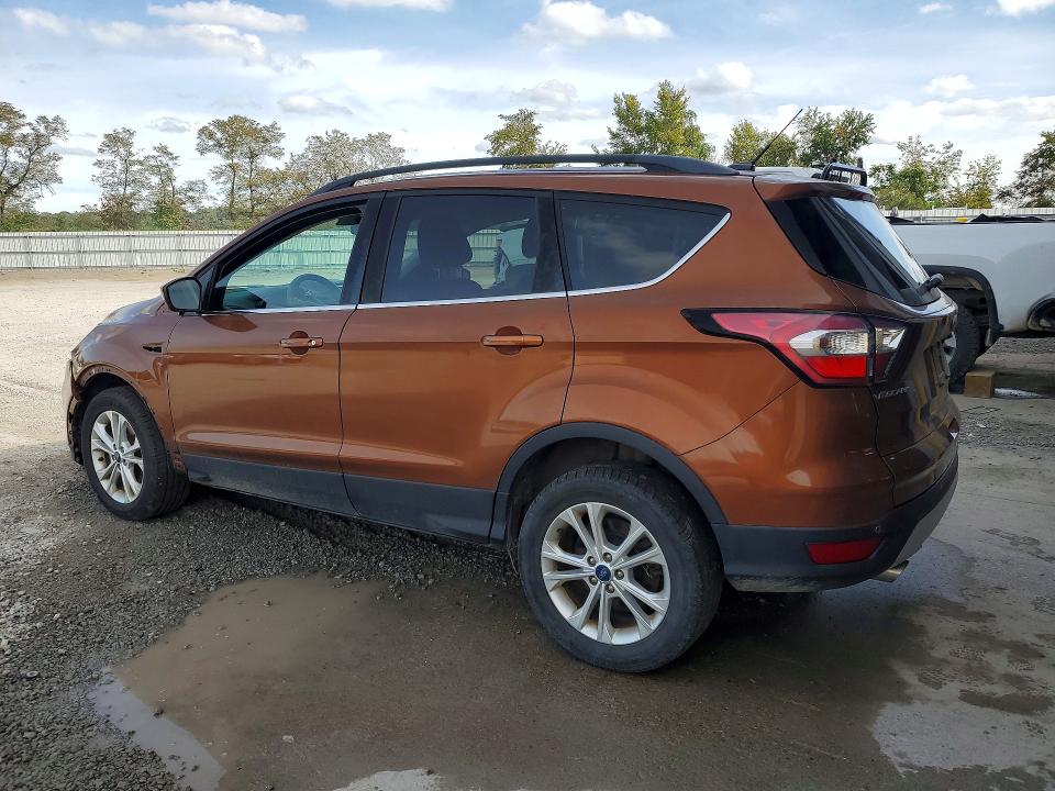 70992186 :رقم المزاد ، 1FMCU9G91HUB98307 vin ، 2017 Ford Escape مزاد بيع