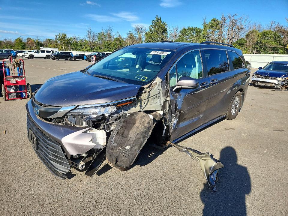 Aukcja sprzedaży 2022 Toyota Sienna, vin: 5TDKRKEC4NS078783, numer aukcji: 70329066