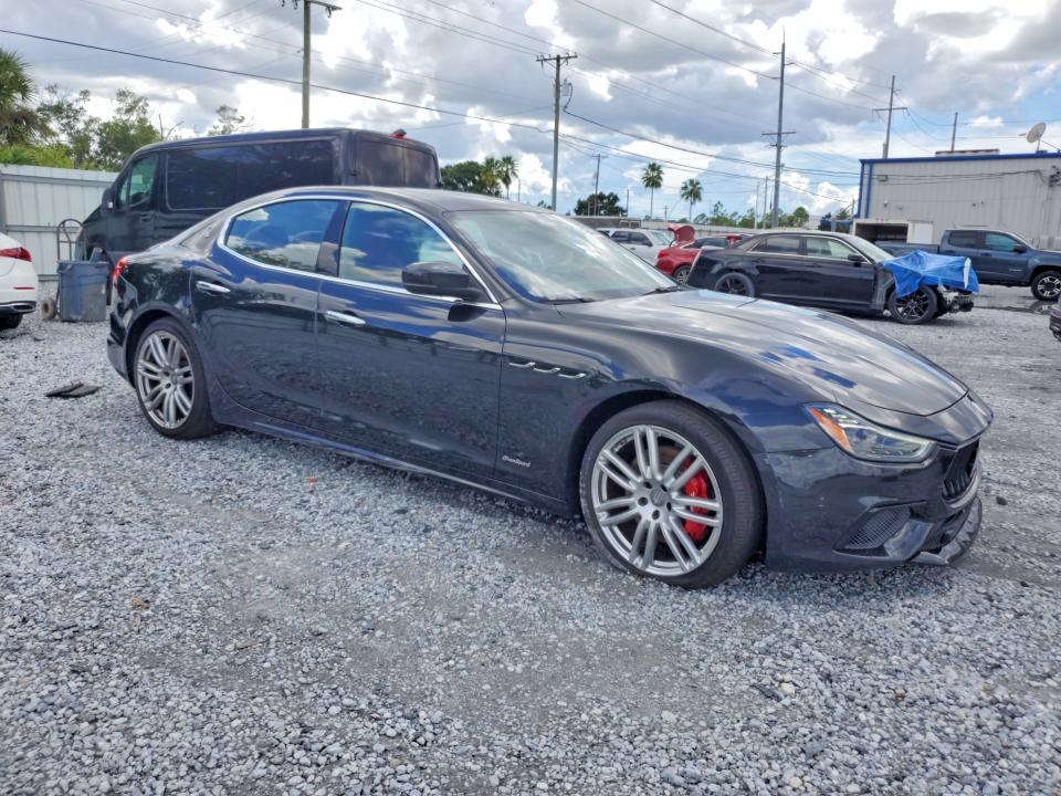 2018 Maserati Ghibli მანქანა იყიდება აუქციონზე, vin: ZAM57YSS0J1268732, აუქციონის ნომერი: 67395936