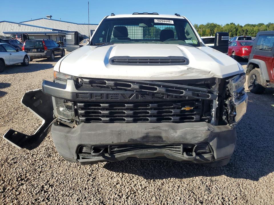 70293446 :رقم المزاد ، 1GC3YSE78LF268805 vin ، 2020 Chevrolet Silverado مزاد بيع