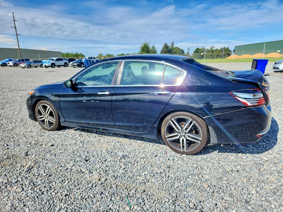 68660136 :رقم المزاد ، 1HGCR2F59HA242200 vin ، 2017 Honda Accord مزاد بيع
