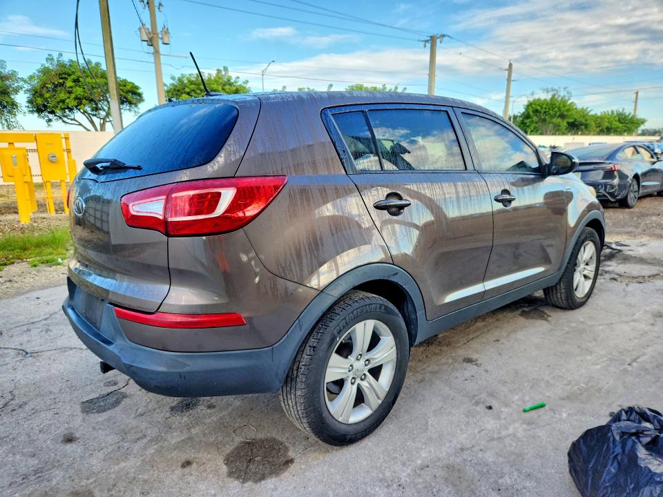 69402076 :رقم المزاد ، KNDPBCA27C7286032 vin ، 2012 Kia Sportage مزاد بيع