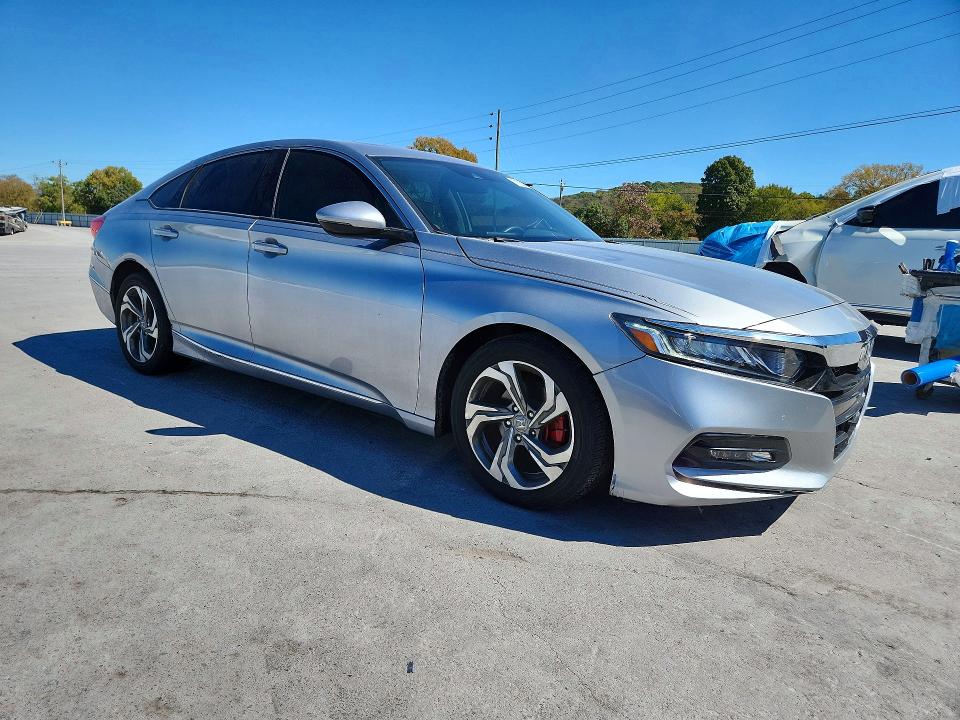 71053806 :رقم المزاد ، 1HGCV1F53KA098026 vin ، 2019 Honda Accord مزاد بيع