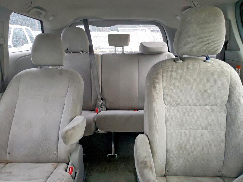 67711746 :رقم المزاد ، 5TDZK3DC1GS748352 vin ، 2016 Toyota Sienna مزاد بيع