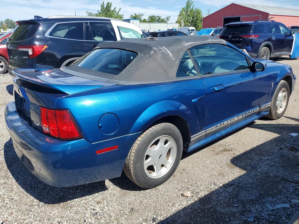 67733826 :رقم المزاد ، 1FAFP4442YF189338 vin ، 2000 Ford Mustang مزاد بيع