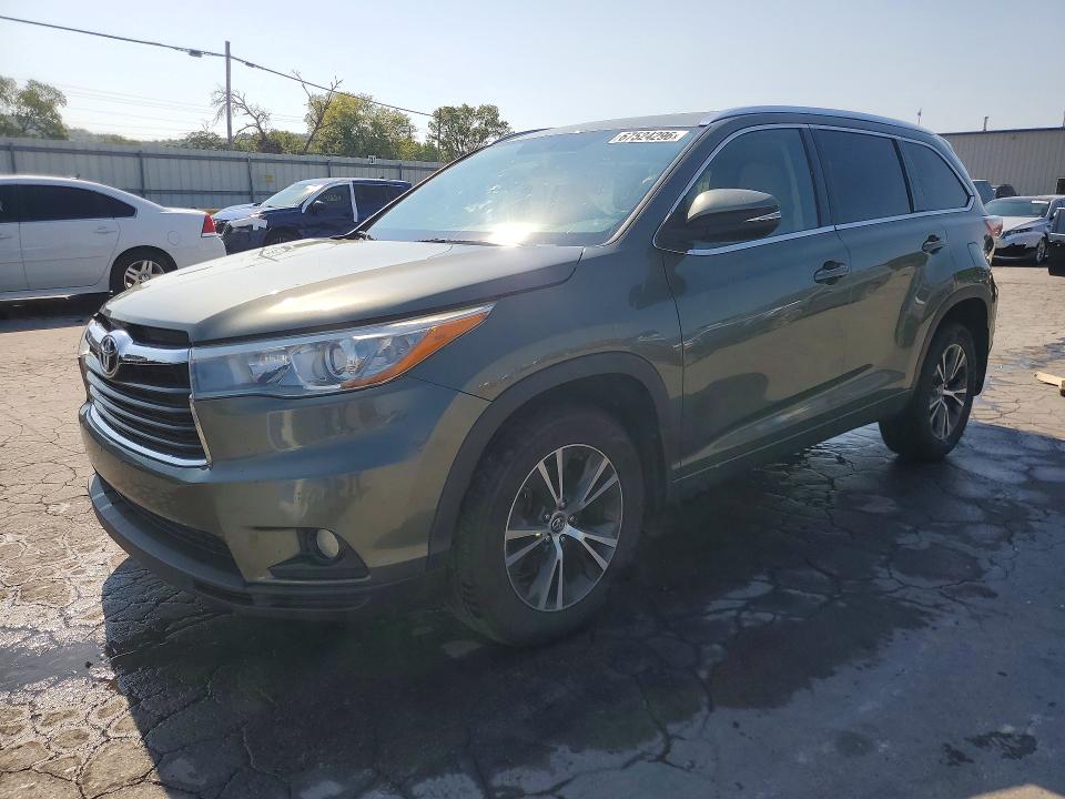 2016 Toyota Highlander მანქანა იყიდება აუქციონზე, vin: 5TDJKRFH9GS300451, აუქციონის ნომერი: 67524296
