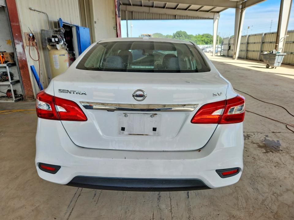 2018 Nissan Sentra მანქანა იყიდება აუქციონზე, vin: 3N1AB7AP2JL654542, აუქციონის ნომერი: 70568206