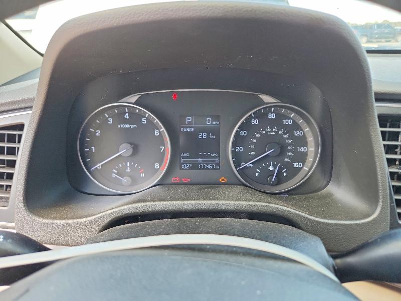68507196 :رقم المزاد ، 5NPD84LF5HH115077 vin ، 2017 Hyundai Elantra مزاد بيع
