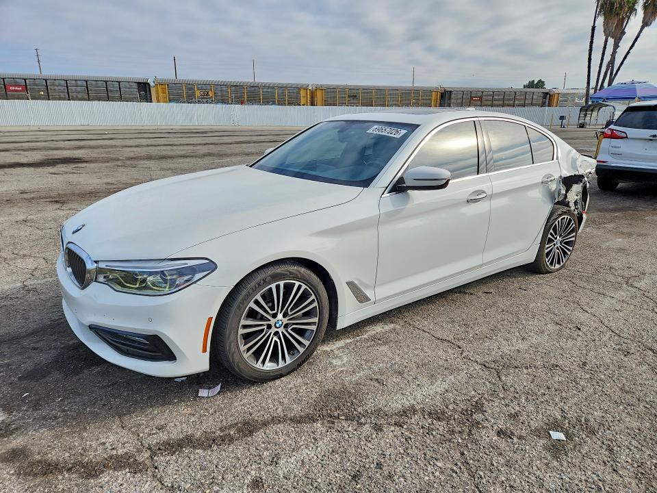 2017 Bmw 540 მანქანა იყიდება აუქციონზე, vin: WBAJE5C30HG915813, აუქციონის ნომერი: 69657026