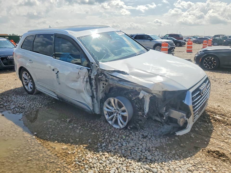 2019 Audi Q7 მანქანა იყიდება აუქციონზე, vin: WA1LAAF74KD010489, აუქციონის ნომერი: 68129636