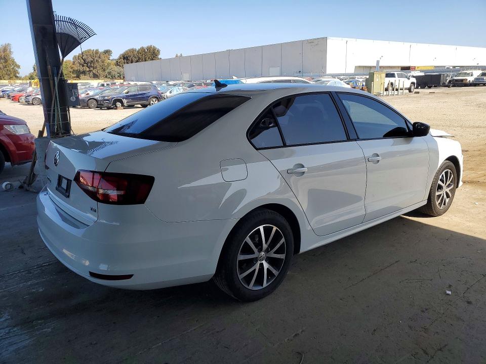 69305766 :رقم المزاد ، 3VWD67AJ1GM332033 vin ، 2016 Volkswagen Jetta مزاد بيع