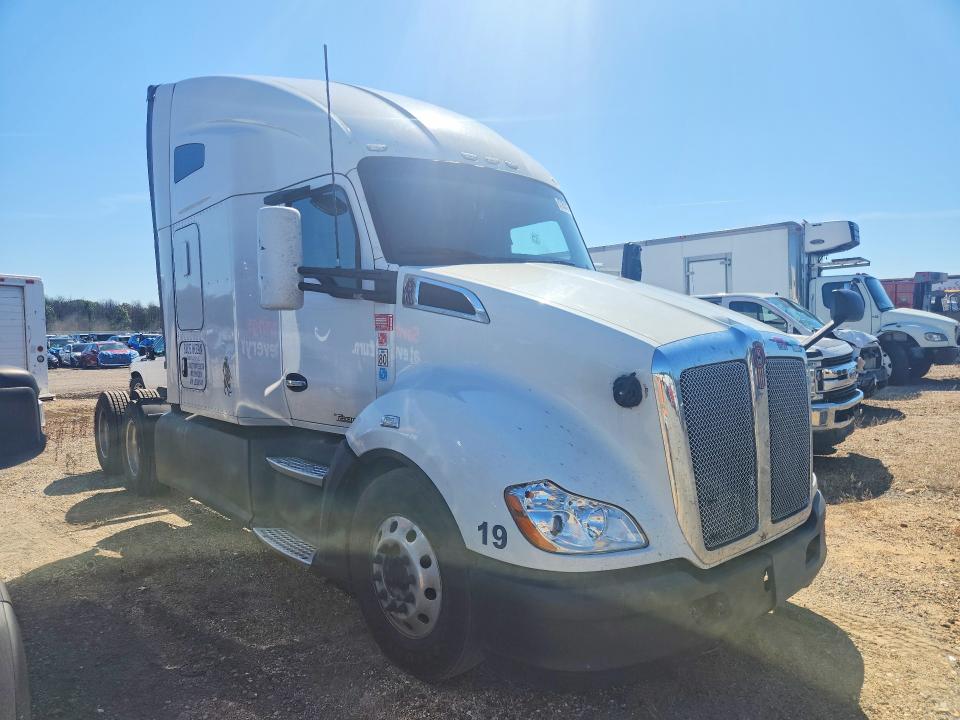 Продажа на аукционе авто 2020 Kenworth T680, vin: 1XKYDP9X6LJ398141, номер лота: 67902426