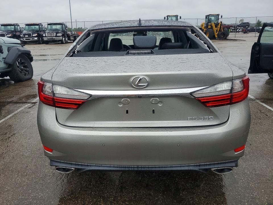 68923676 :رقم المزاد ، 58ABK1GG5GU029707 vin ، 2016 Lexus Es مزاد بيع