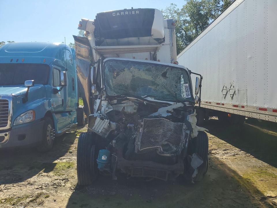 68260126 :رقم المزاد ، 1FVACWDT7BDBD8040 vin ، 2011 Freightliner M2 مزاد بيع