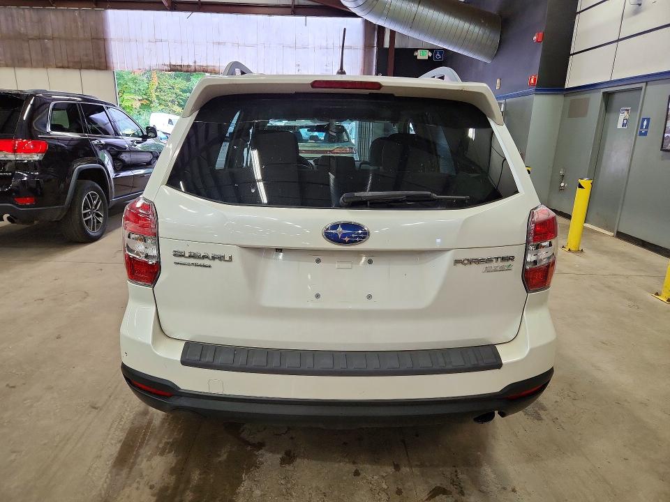 2015 Subaru Forester მანქანა იყიდება აუქციონზე, vin: JF2SJAHC5FH424943, აუქციონის ნომერი: 70885426