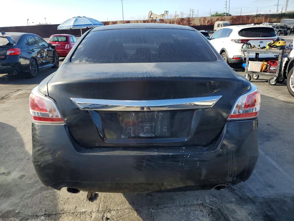 2015 Nissan Altima მანქანა იყიდება აუქციონზე, vin: 1N4AL3AP2FC206409, აუქციონის ნომერი: 67322196