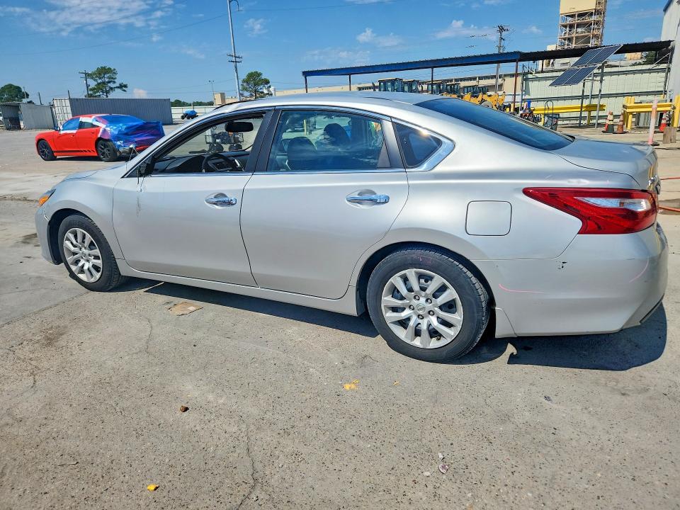 2017 Nissan Altima მანქანა იყიდება აუქციონზე, vin: 1N4AL3AP2HN314018, აუქციონის ნომერი: 70658506
