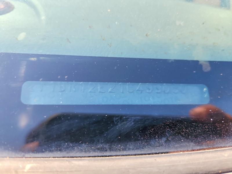 69620786 :رقم المزاد ، 2T1BR12E21C499050 vin ، 2001 Toyota Corolla مزاد بيع